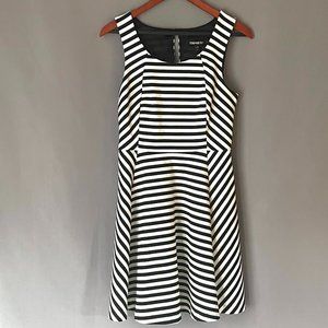 Express Black and White Striped Sleeveless Dress A Line Keyhole Back Size Small